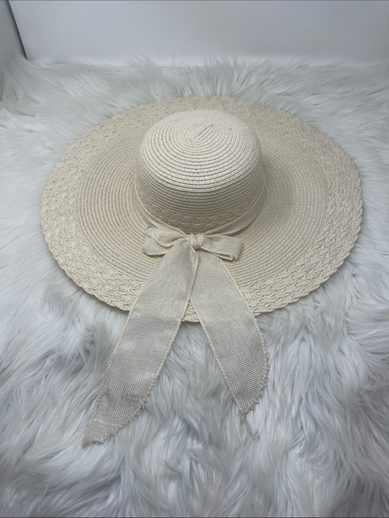 Accessories - Women’s Beige Wide Brim Floppy Sun Hat with Bow One Size